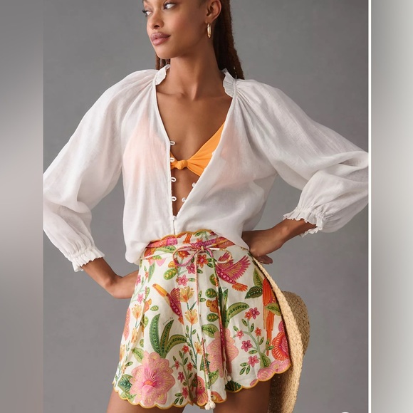 FARM Rio Pants - Farm Rio Macaw Bloom Scalloped 100% Linen Shorts - Size M/L